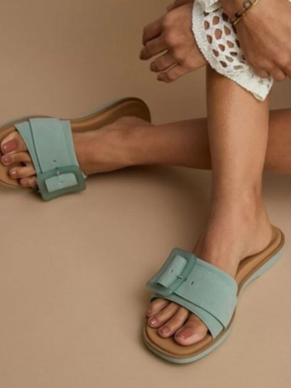 New with tags! REEF Cushion Sunny Emma Vegan Leather Light Mint Green Slides